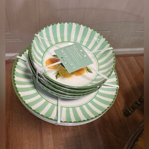 8 PIECE SOHO LOFT MELAMINE BEADED EDGE PLATES11” & BOWLS 7.5” SOFT